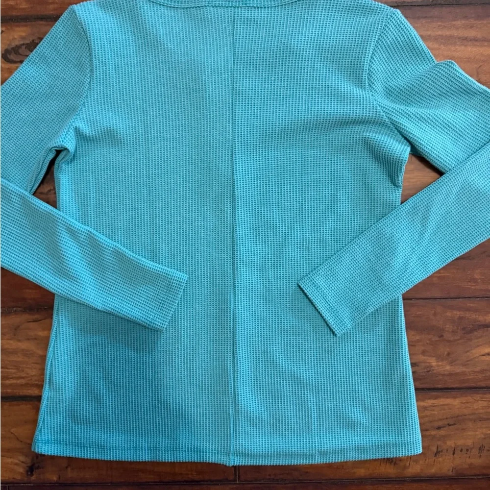 Zenana Outfitters New Without Tags Teal Long Sleeve Waffle V Neck Tee - Picture 5 of 5